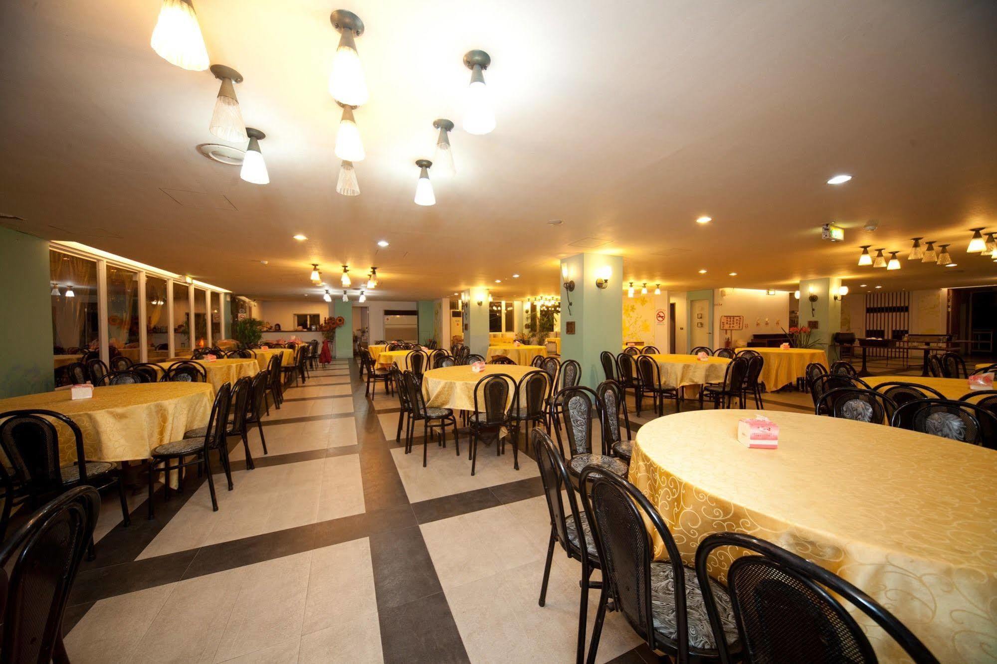 Champagne Hotel Jiaoxi Exterior foto